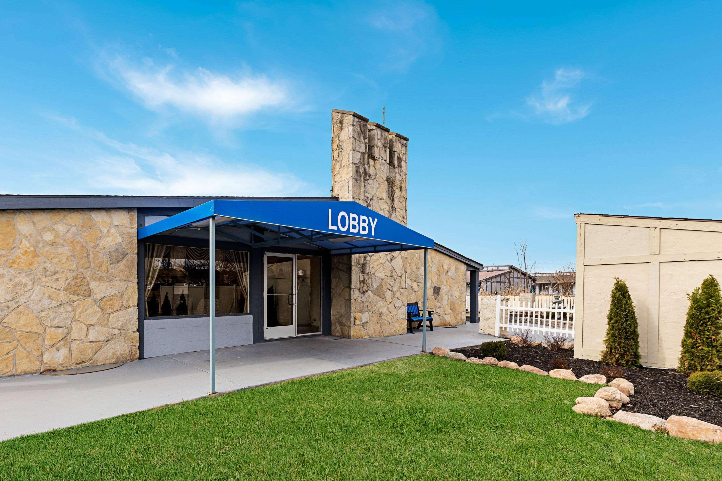 Rodeway Inn Metro Airport Romulus Extérieur photo